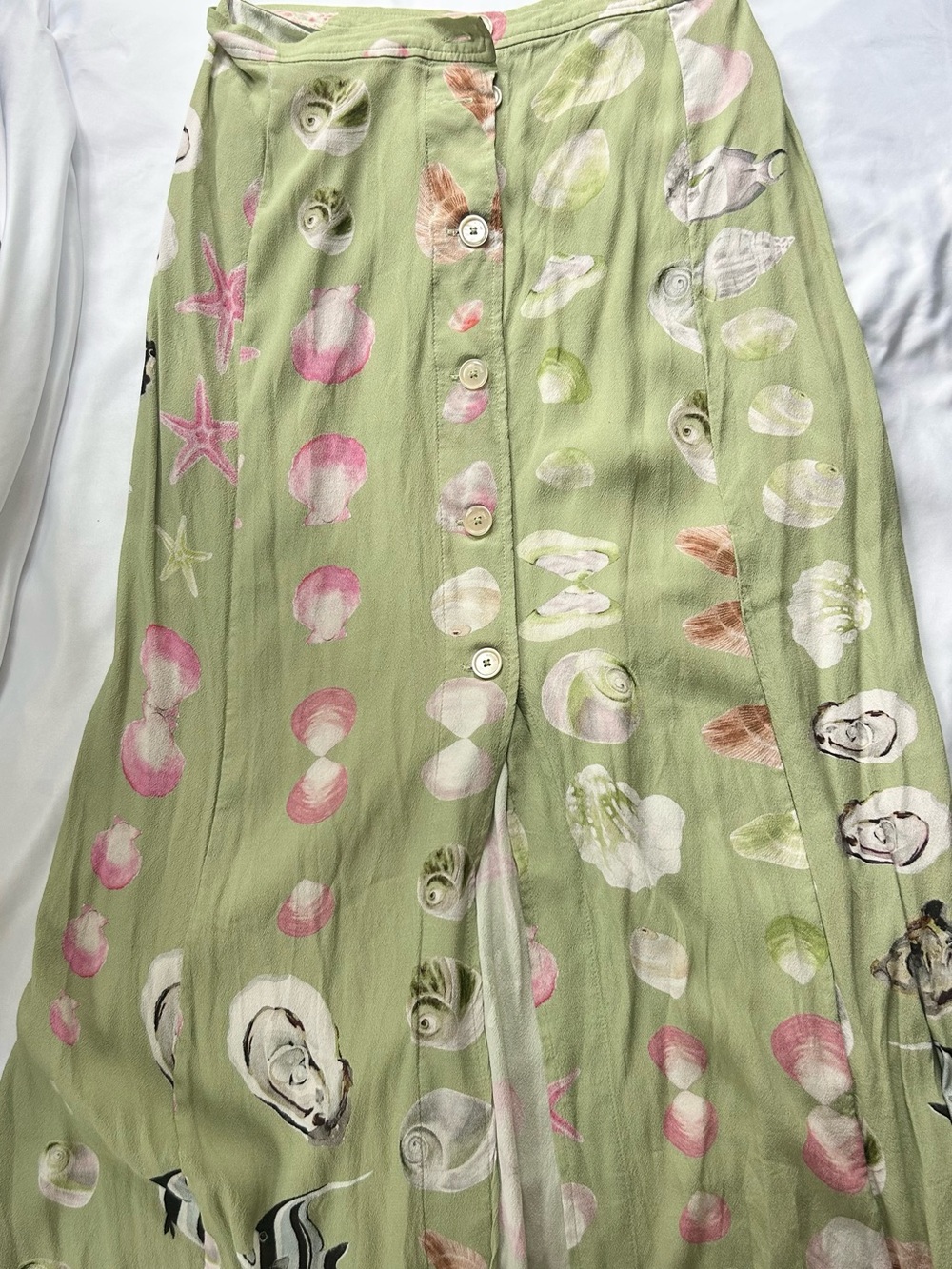 Aritzia Light Green Shell-Print Button-Front Skirt
